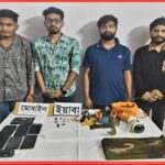 কুমিল্লায় সেনাবাহিনীর ইউনিফর্মের কাপড়, অস্ত্রসহ কিশোর গ্যাংয়ের ৪ সদস্য আটক