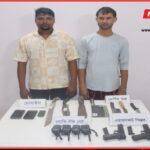 কুমিল্লায় দেশীয় অস্ত্র, এয়ারসফট পিস্তল ওয়াকিটকিসহ ২ জন আটক
