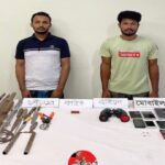 কুমিল্লায় সেনা অভিযানে দুই শীর্ষ সন্ত্রাসী আটক, বিপুল অস্ত্র-সামগ্রী জব্দ